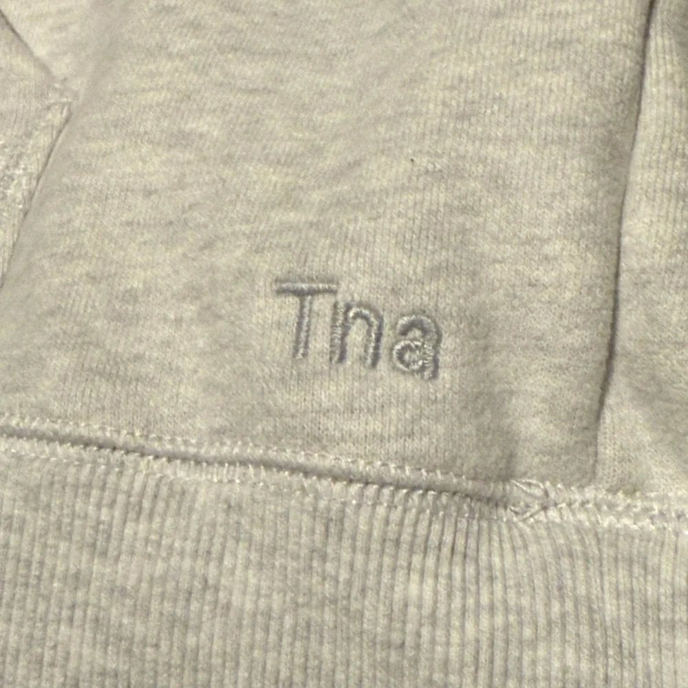 Aritzia TNA Cozy Fleece Boyfriend Sleeveless Hoodie - Picture 6 of 7